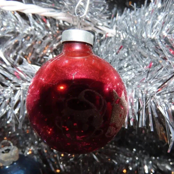 Vintage Glass Christman Ornaments Set of 3 - Picture 5 of 14